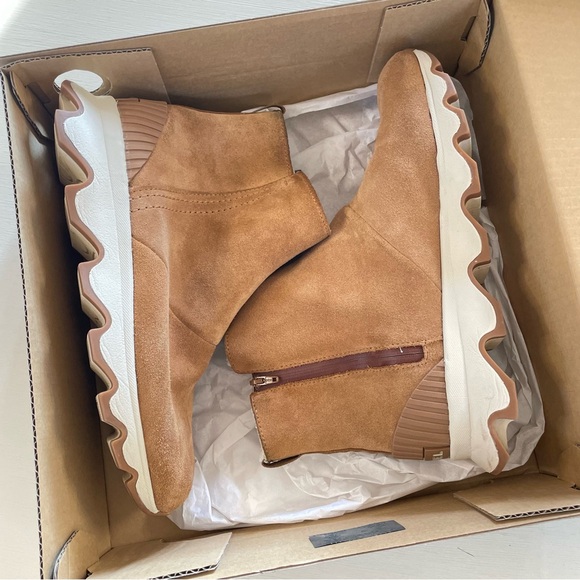 Sorel Camel Brown Kinetic Short Boots - Picture 13 of 13